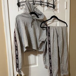 Fashion nova sweatpants and hoodie Set